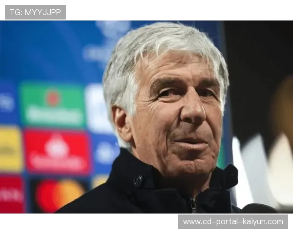 亚特兰大球迷横幅致敬加斯佩里尼：十年辉煌，冠军永恒象征